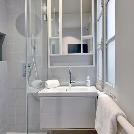 La By Cocoonr Apartman