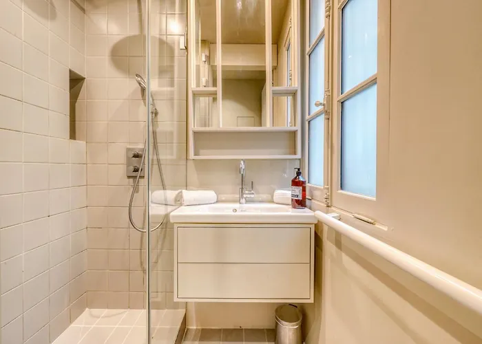 La By Cocoonr Apartment *