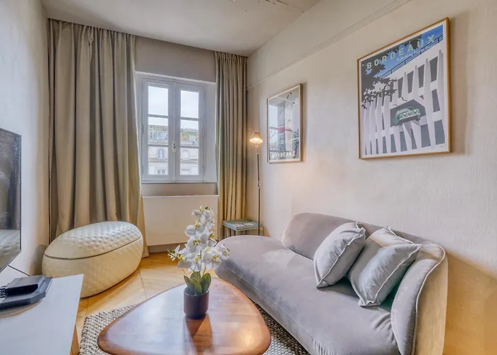 La By Cocoonr * 波尔多