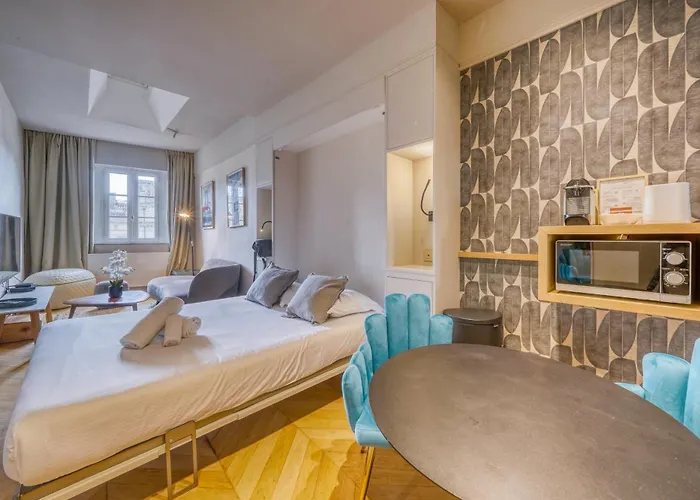 La By Cocoonr Apartment *